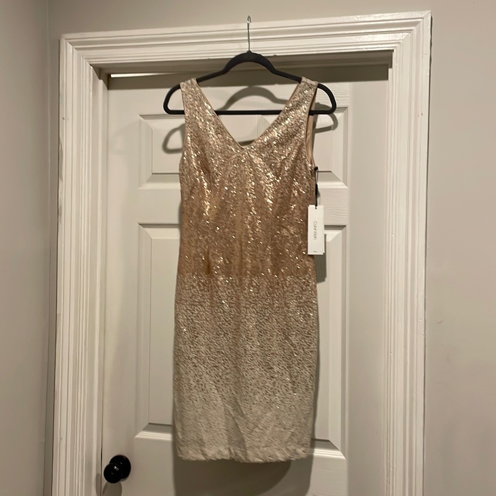 Calvin Klein gold sequin dress. Size 4. NWT.